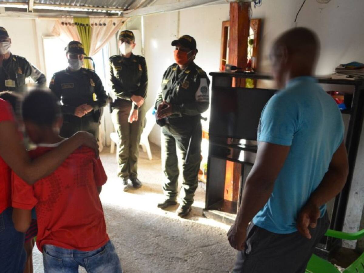 En Cartagena, adolescente atacó con puños y patadas a su hermana de 5 años