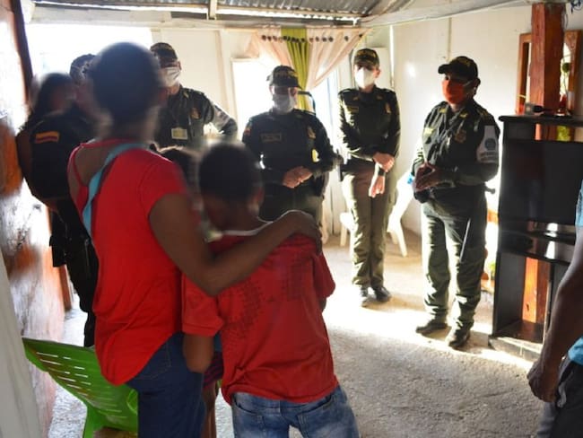 En Cartagena, adolescente atacó con puños y patadas a su hermana de 5 años