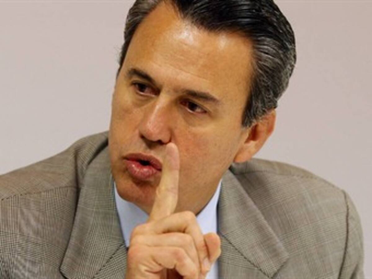 Se debe establecer de qué manera Lizarralde obtuvo grabación: exmagistrados