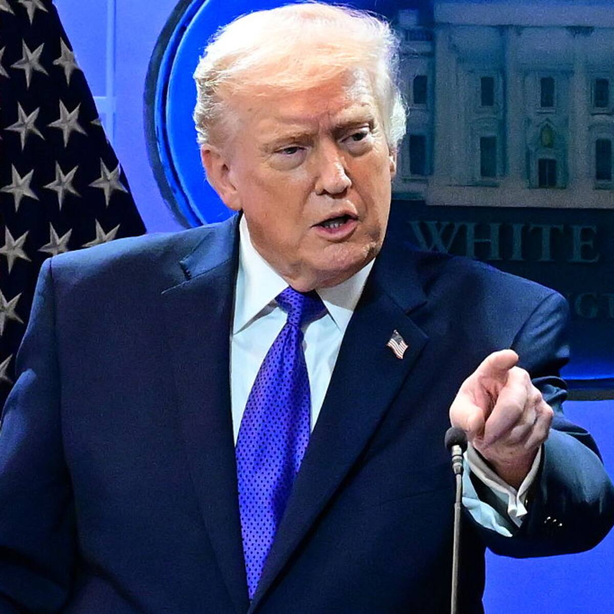 Trump amenaza con atacar las centrales eléctricas de Irán si no abre el estrecho de Ormuz