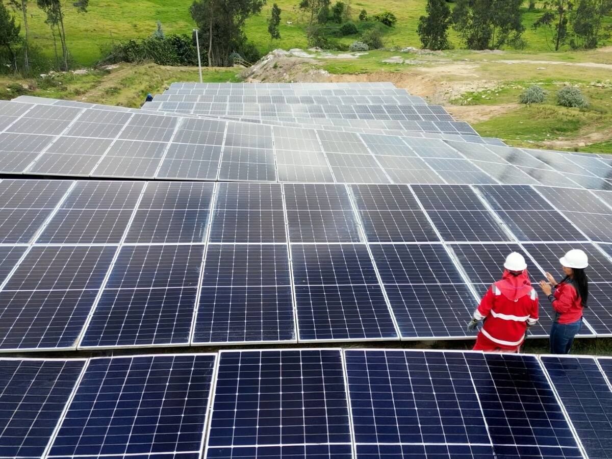 Avanza la etapa final de construcción de planta fotovoltaica para generar energía a la PTAR de Tunja