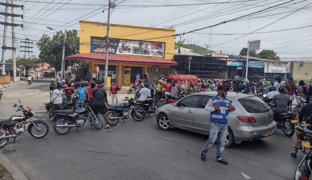 El gremio de transportadores asegura que no permitirán prohibiciones para circular por la Avenida Pedro de Heredia y El Bosque
