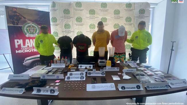 Por su presunta responsabilidad en el delito de tráfico, fabricación o porte de estupefacientes