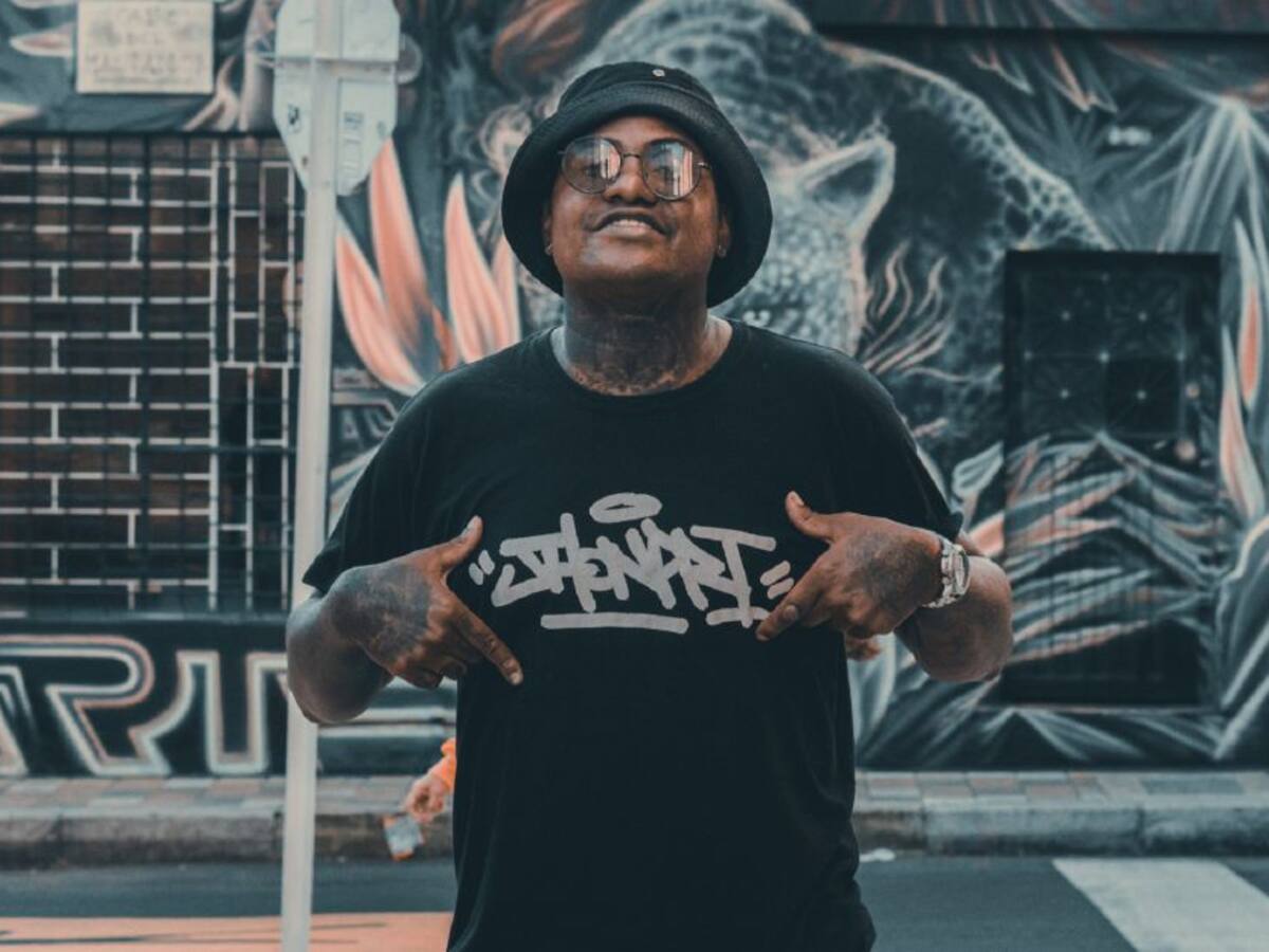 Jhonpri le rinde homenaje al hip hop y sus seguidores