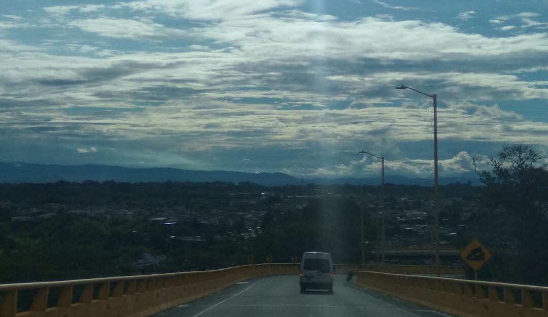 Puente Helicoidal en Versalles, Calarcá