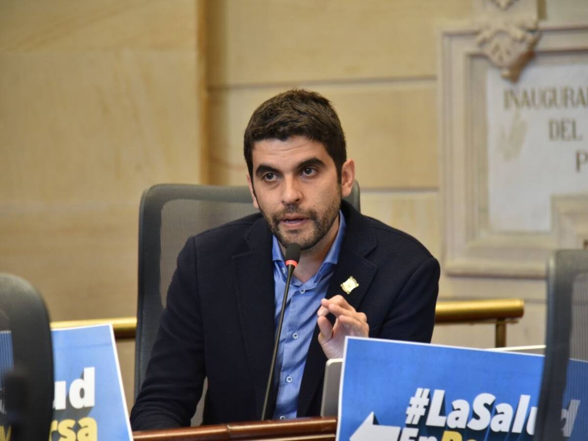 Es imposible una discusión seria: Representante sobre cambios de voto en reforma laboral