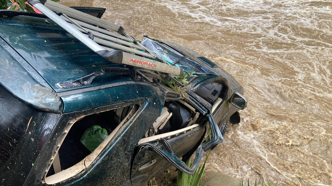 Ocurrió en santa María en el Huila, donde un alud de tierra afectó a dos vehiculos