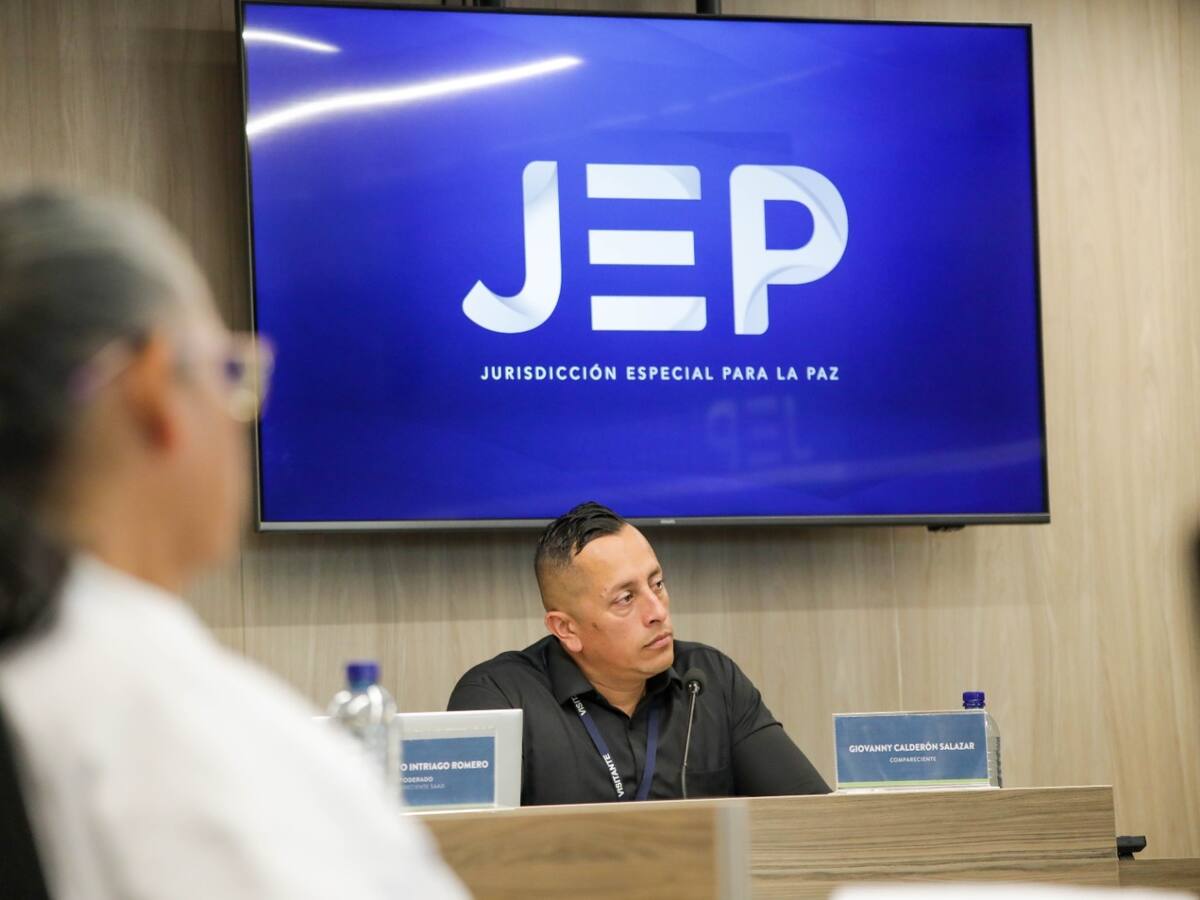 JEP acepta sometimiento del exagente del DAS Giovany Calderón: reconoció participación en 9 crímenes
