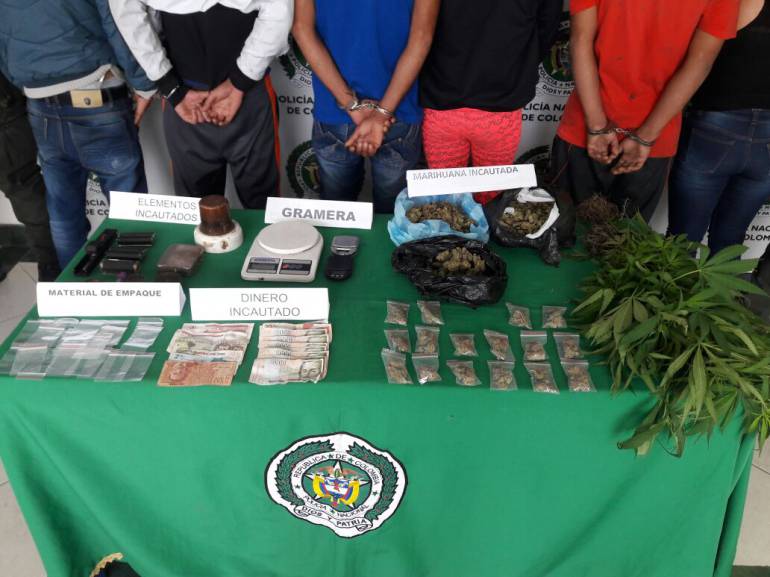 La Policía de Caldas desmanteló dos expendios de alucinógenos en un barrio de Chinchiná. 