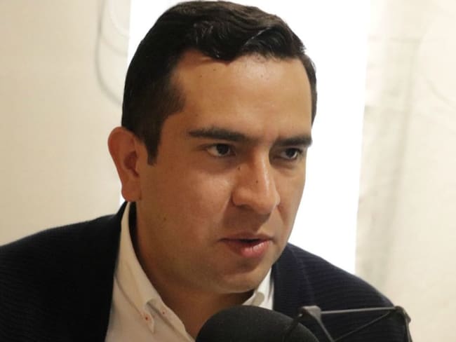 Uribe no es responsable de la derrota; son los candidatos: Rodríguez