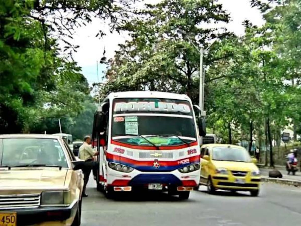 Transportadores del Valle de Aburrá aseguran que el aumento de 200 pesos es insuficiente