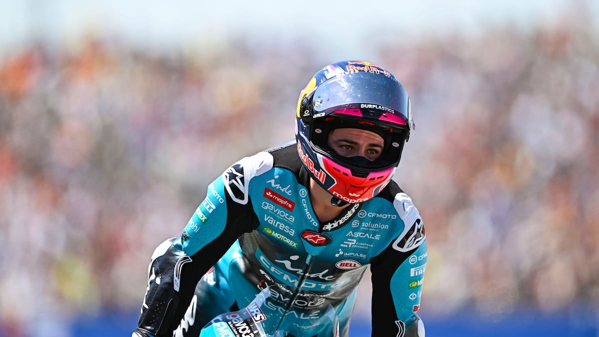 David Alonso vive una jornada para el olvido en Silverstone: repase la parrilla de salida en Moto2