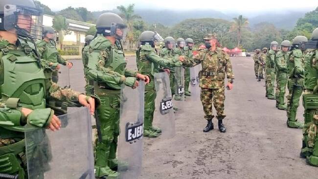 Recibimiento grupo especial de Policía Militar