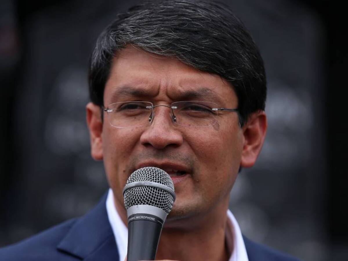 Camilo Romero, a juicio disciplinario por irregularidades en contrato de licores