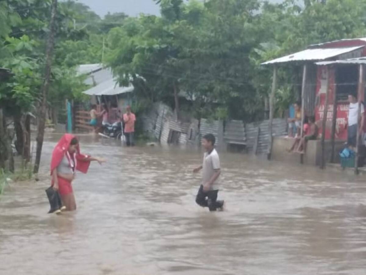 Lluvias provocan desbordamiento de arroyos e inundaciones en Sincelejo