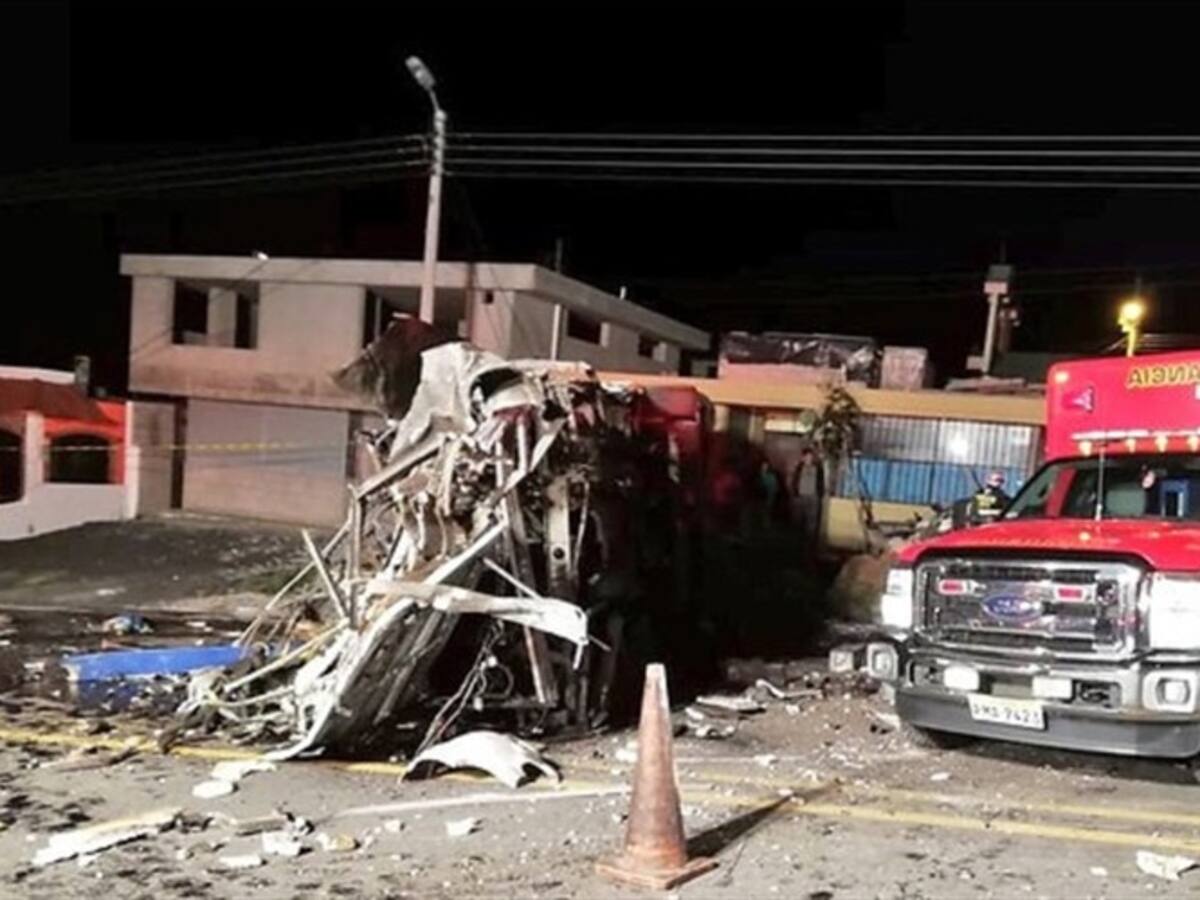Identificados 14 de los 19 colombianos muertos en accidente de bus en Ecuador