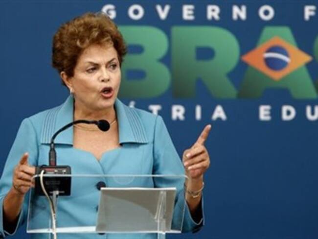 Brasileños salen hoy a las calles a manifestar en contra del Gobierno