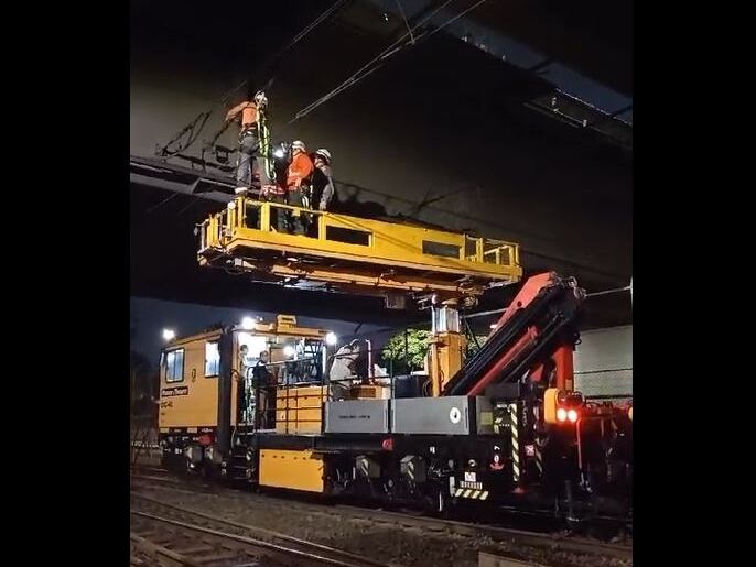 Arreglo catenaria Metro de Medellín- foto Metro de Medellín