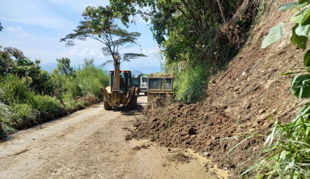 Obras y mantenimiento de vías en Caldas