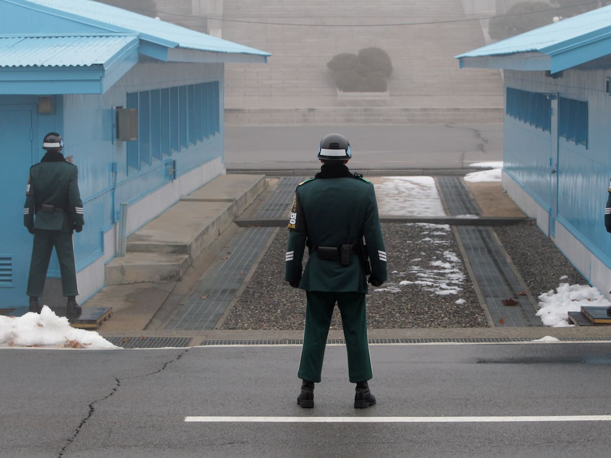 Corea del Norte detiene estadounidense que cruzó ilegalmente sus fronteras