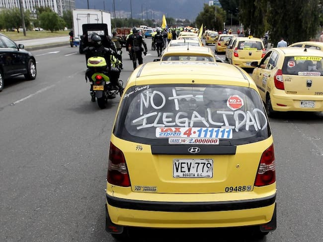 Taxistas vuelven a paro nacional por el transporte ilegal