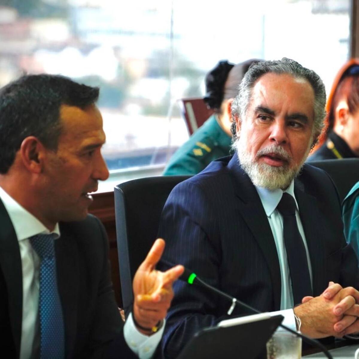 Mindefensa anuncia reunión ante discordias entre simpatizantes de Cepeda y Abelardo en el Parkway