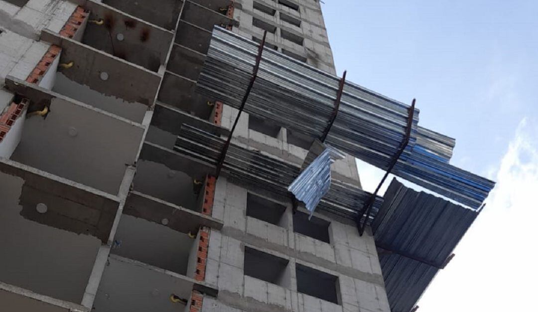 El trabajador de la obra se encuentra recluido en un centro asistencial de la ciudad