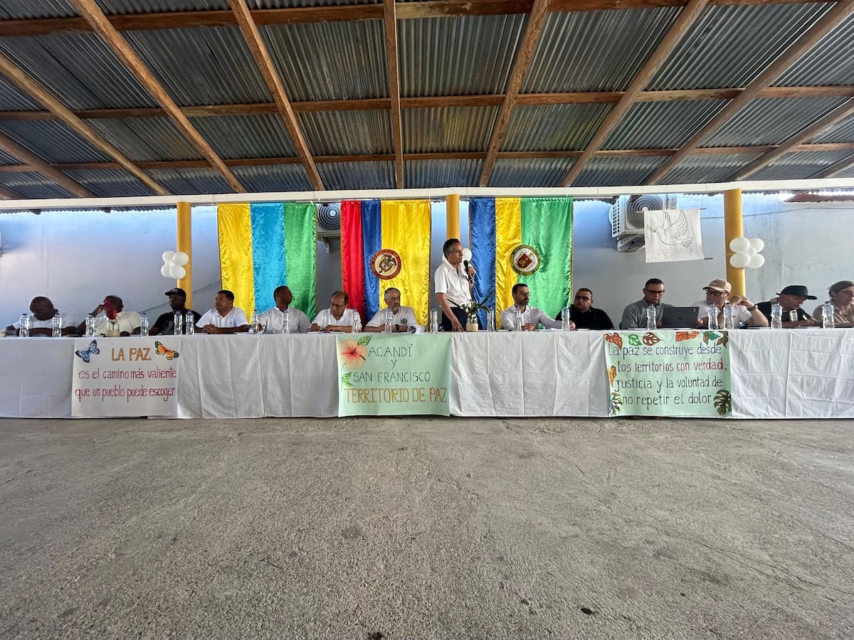 Delegaciones del Gobierno y Clan del Golfo tienen su primer cara a cara con autoridades del Chocó