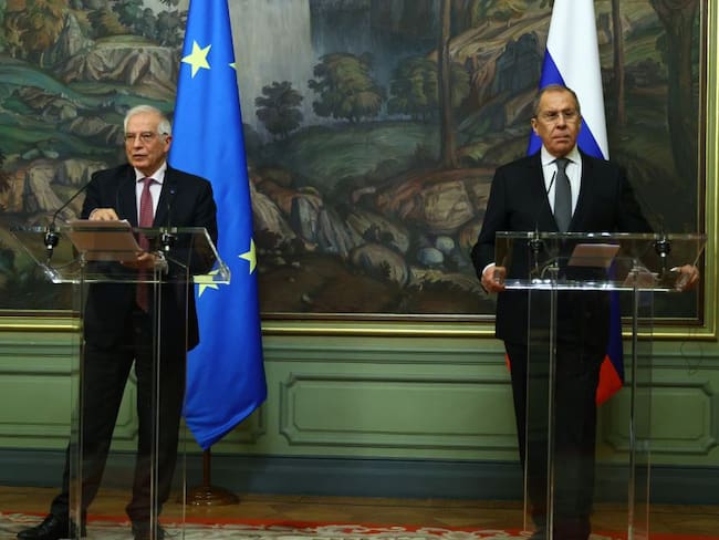 Los representantes internacionales de la Unión Europea y Rusia, Josep Borrell y Serguei Lavrov. 