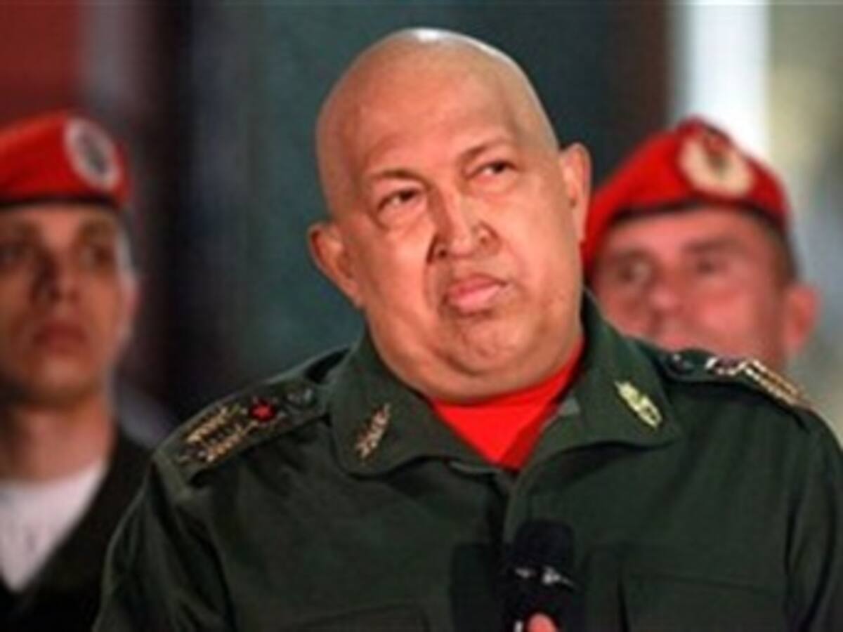 Chávez dice que se recupera favorablemente de 'impactos' de la quimioterapia