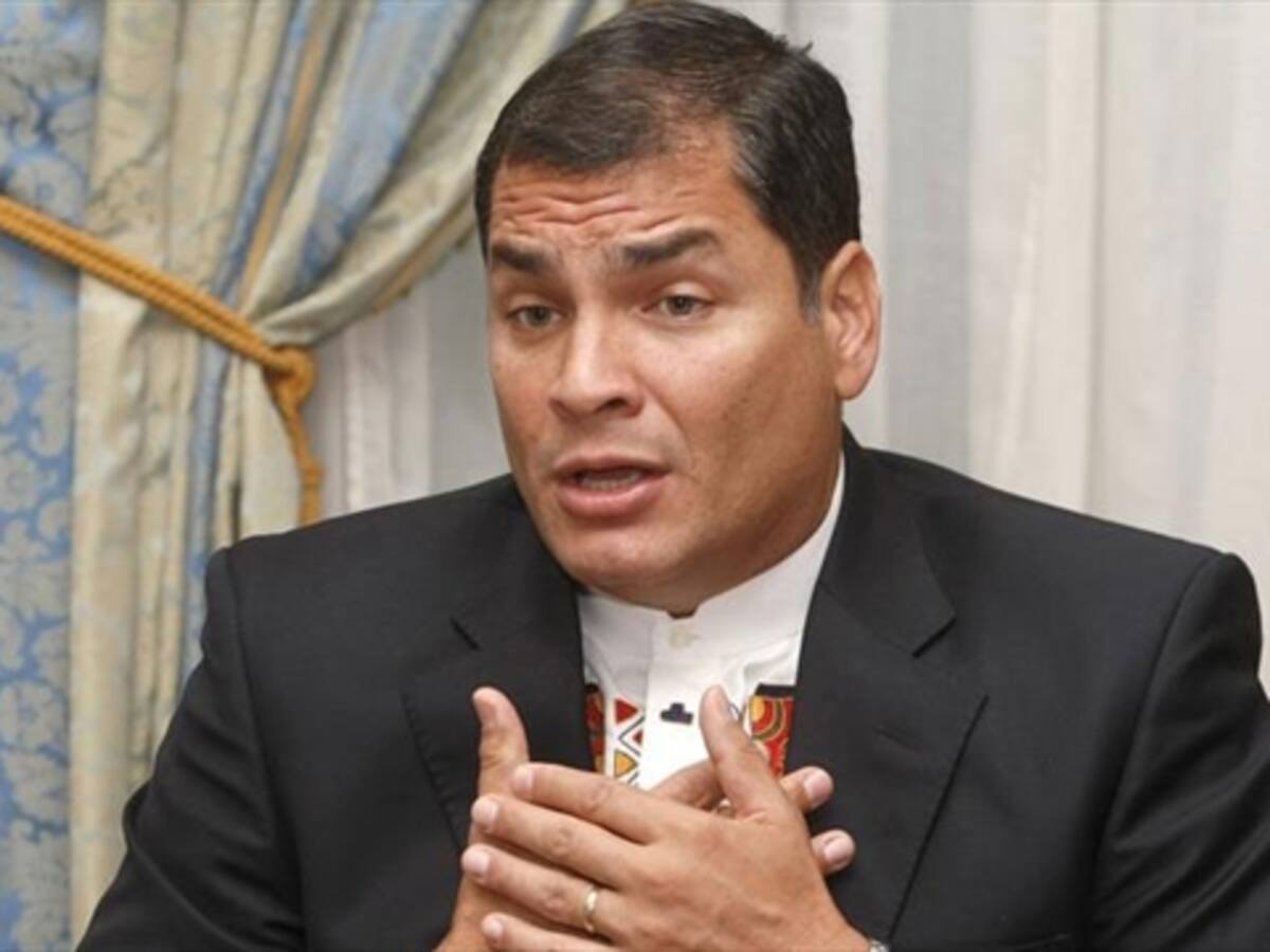 Rafael Correa denuncia ataques cibernéticos desde Colombia