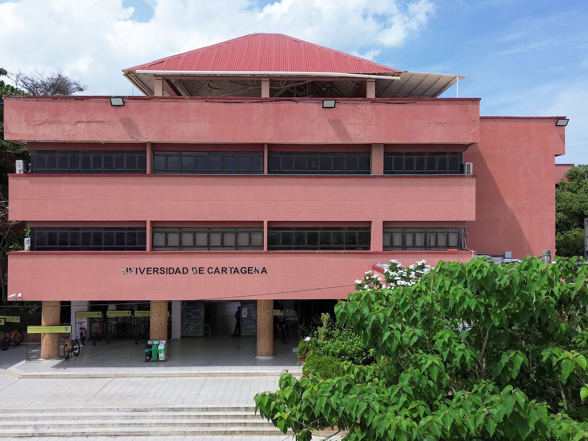 Unicartagena con dos nuevos programas de posgrado: una Maestría y un Doctorado