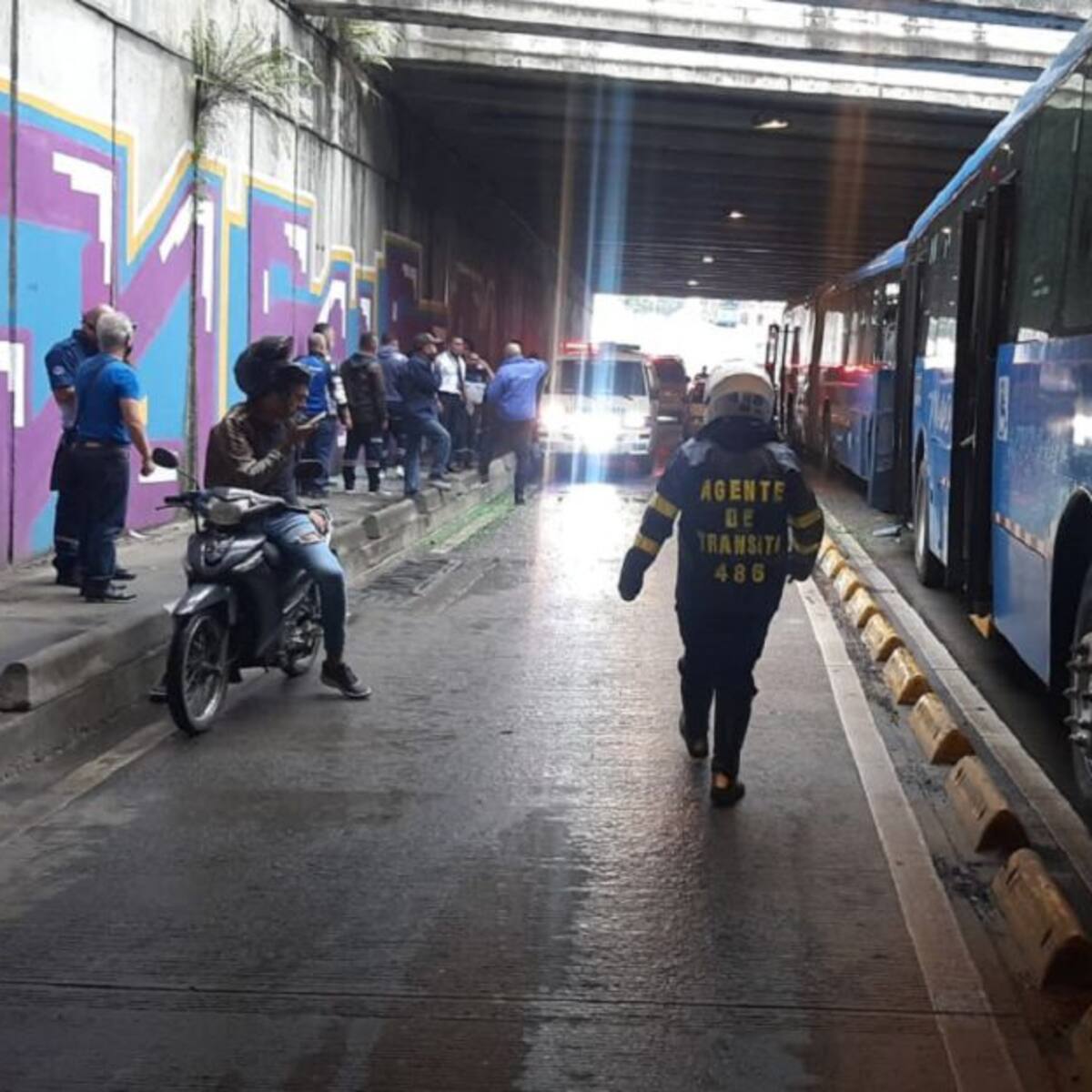 Accidente con bus del MIO deja una persona gravemente lesionada