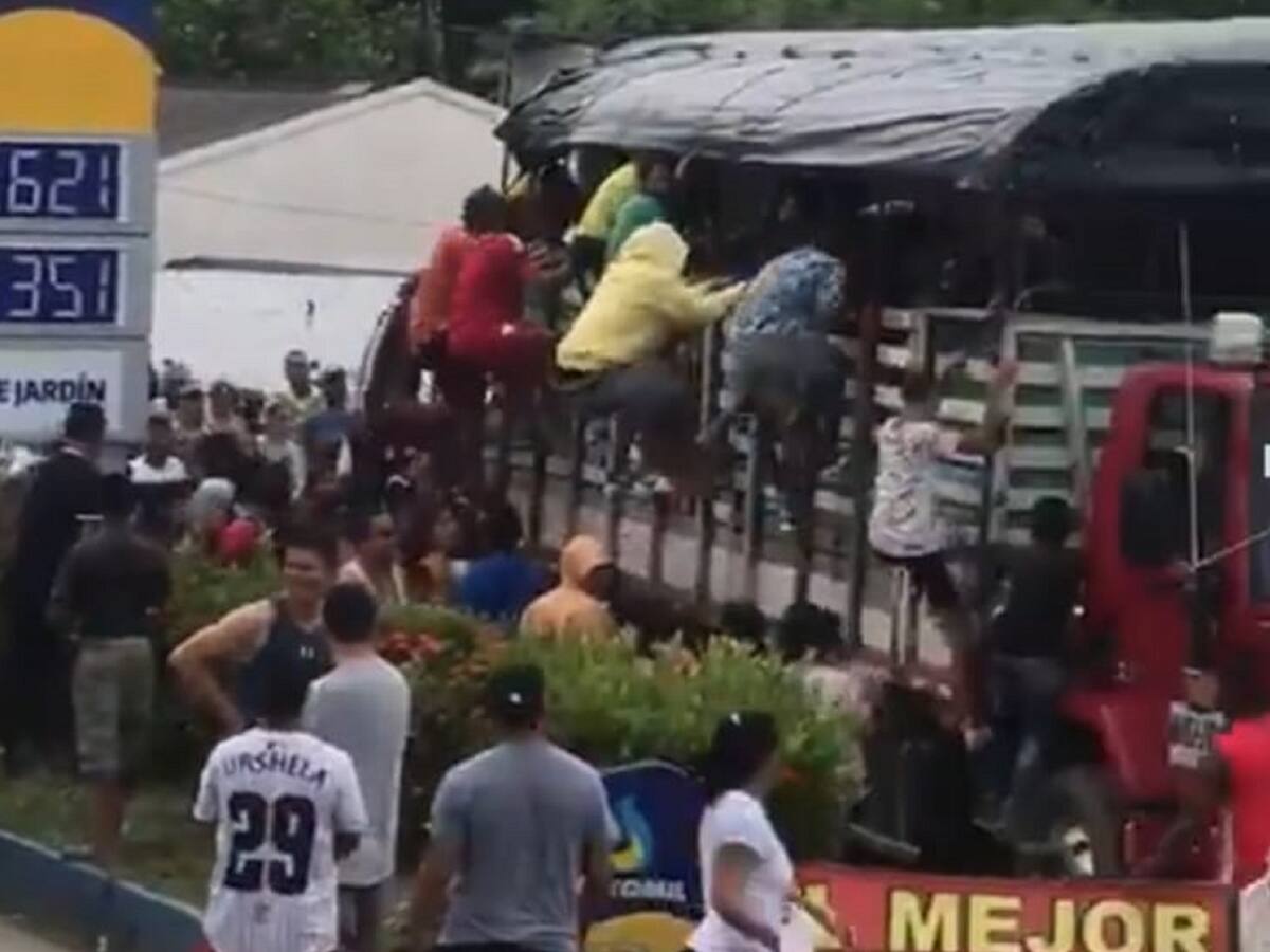 ATC reporta 20 camiones saqueados y cuatro conductores lesionados en Bajo Cauca