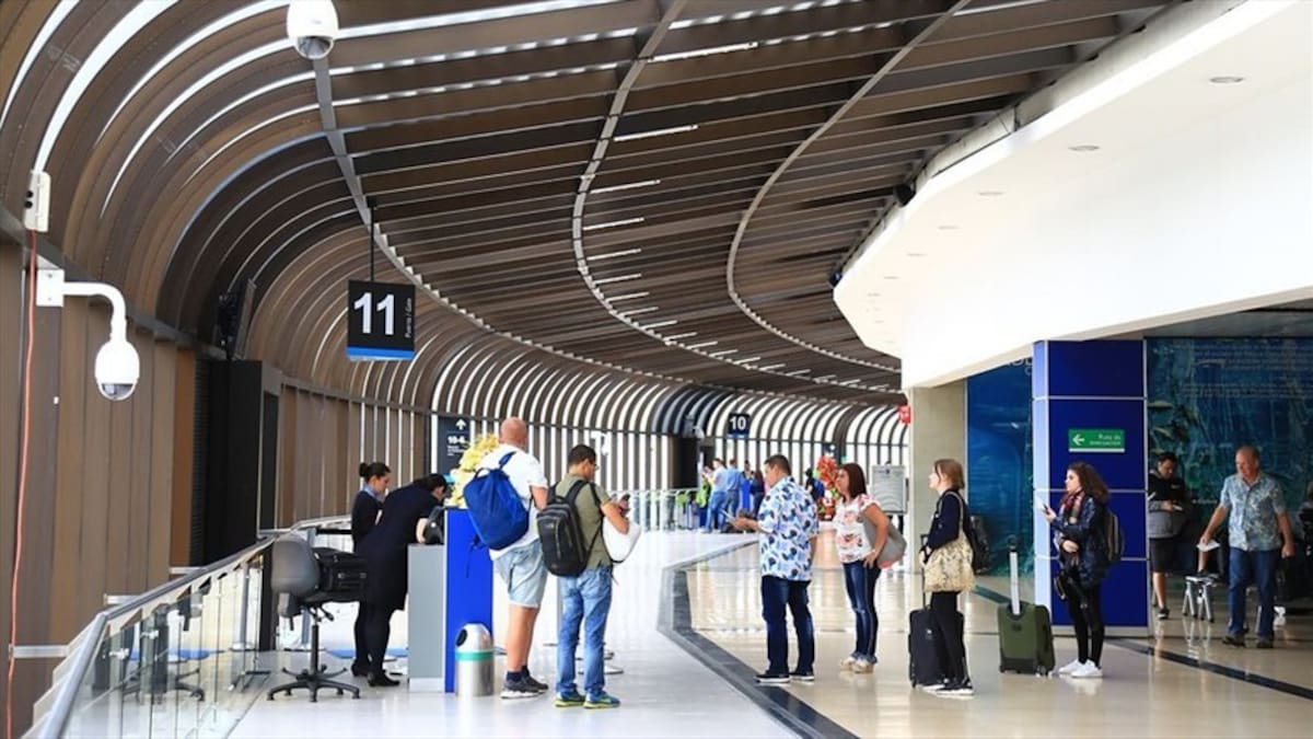 Largas filas en Migración a días de Colombiamoda y Feria de las Flores en el aeropuerto de Rionegro