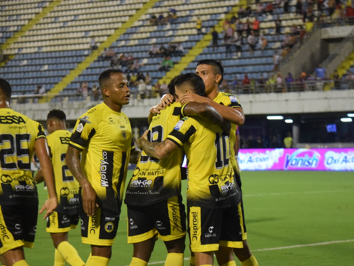 Alianza Petrolera se afianza en los ocho y Bucaramanga queda eliminado