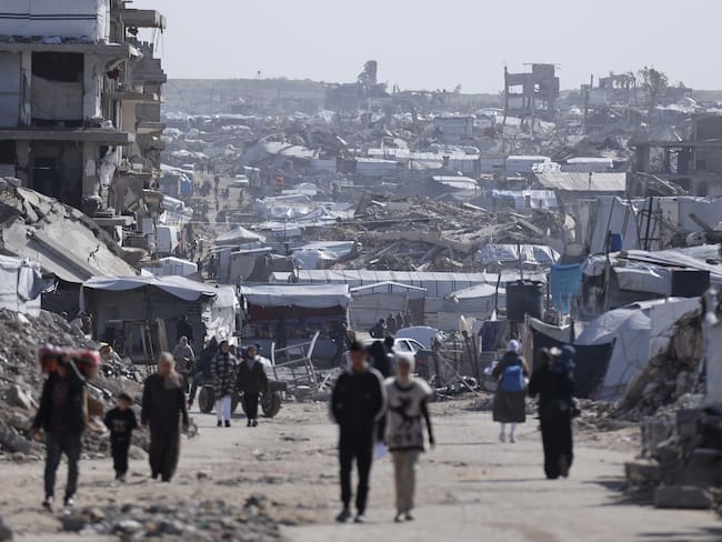 Palestinos en la Franja de Gaza. Foto: Khames Alrefi/Anadolu via Getty Images