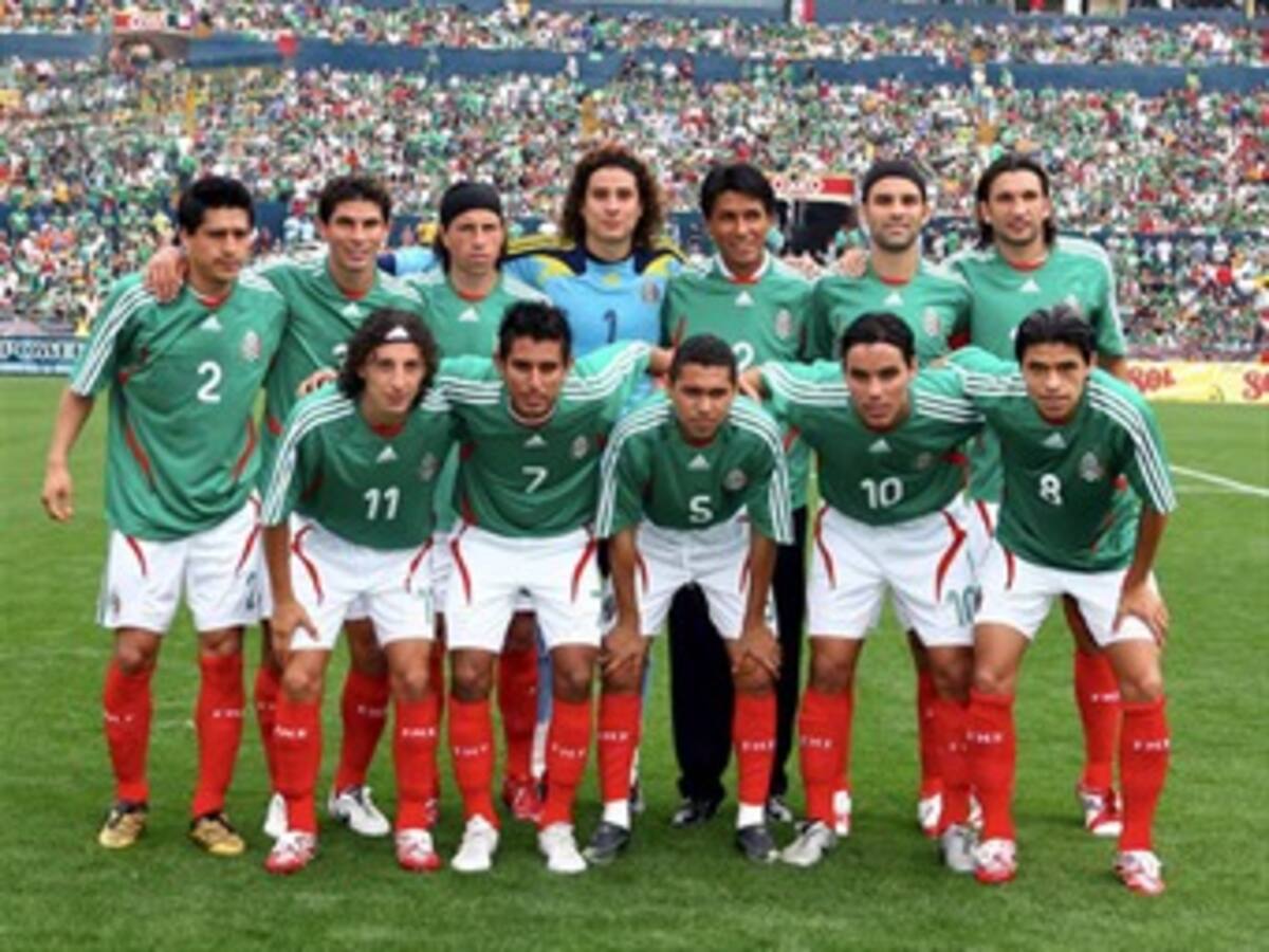 México anuncia dos bajas para amistoso ante Colombia
