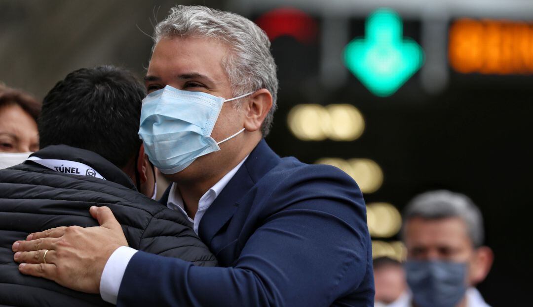 Desde la oposición, piden al presidente Duque respetar orden de vacunación