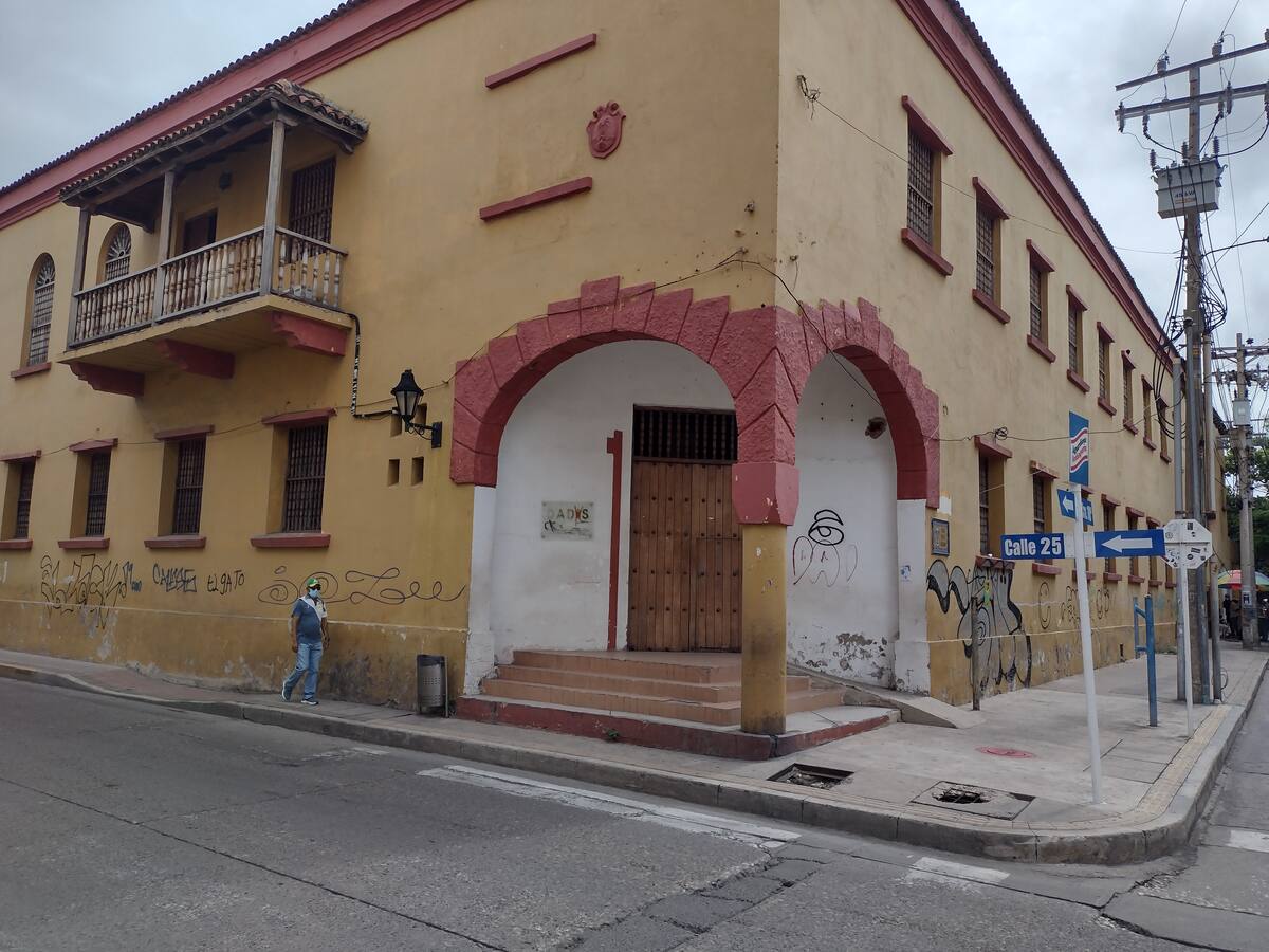 Dadis acompañará a afiliados de Compensar EPS tras suspensión parcial de servicios