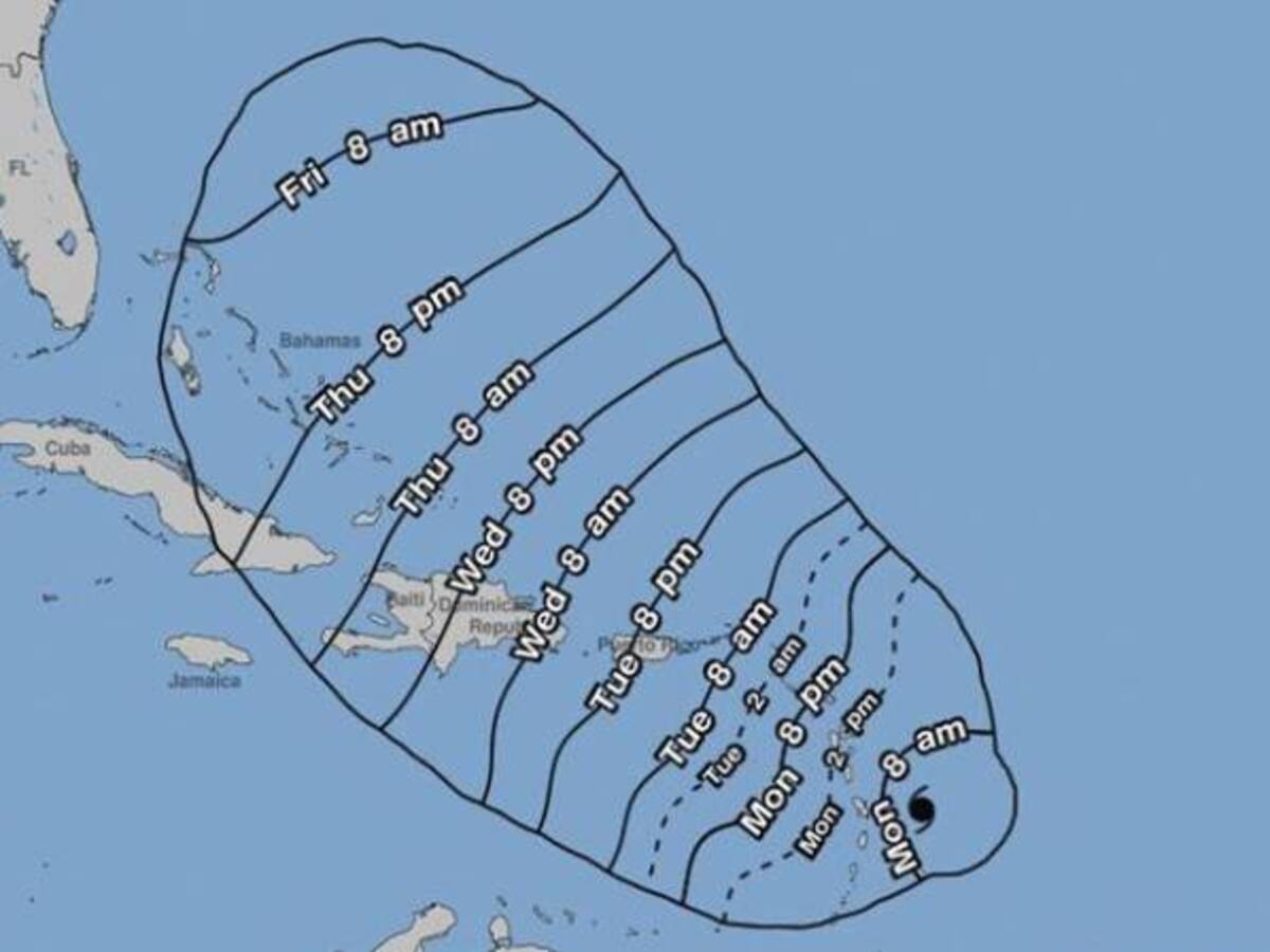 Huracán María ya subió a categoría 4