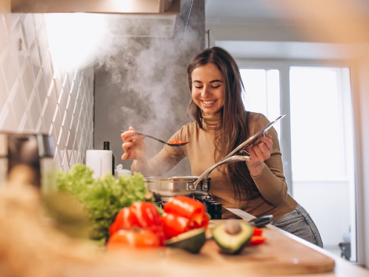 Es cancerígeno y todos lo utilizan: el implemento de cocina que no recomienda la OMS