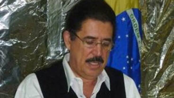 Zelaya denuncia extorsión del gobierno interino