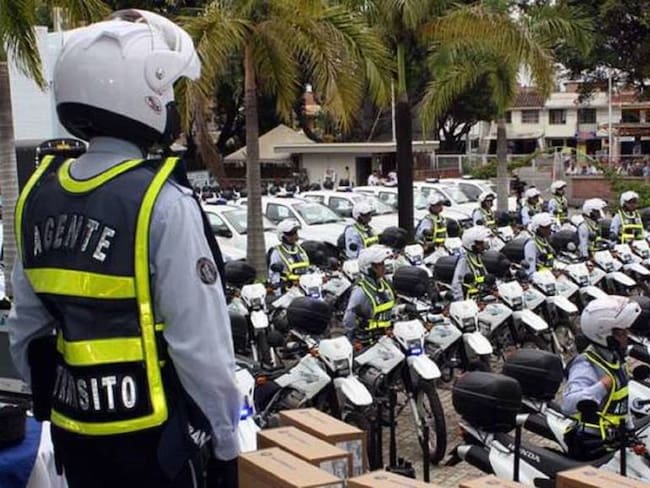 Agentes de tránsito capturados por corrupción en comparendos en Tunja