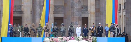 Militares en la posesión