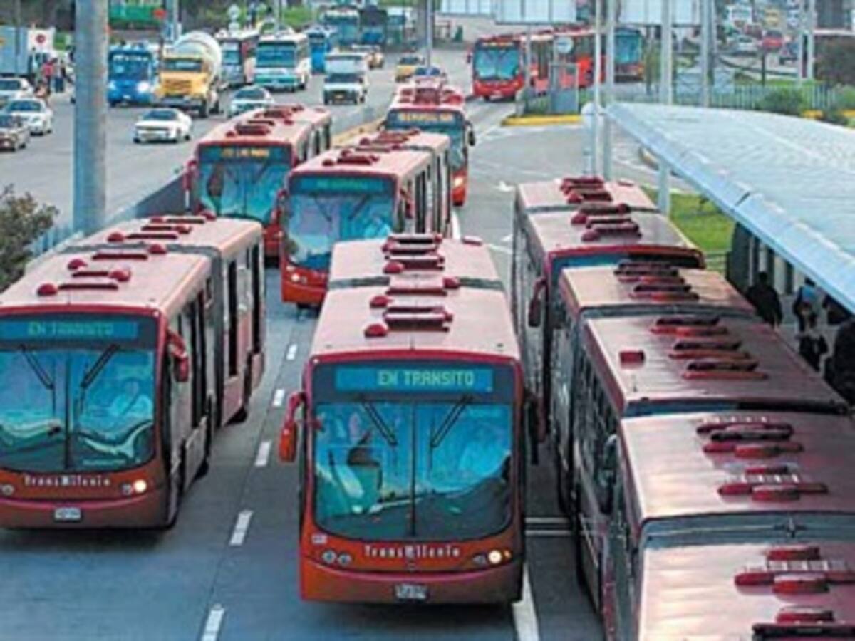 Transmilenio renegocia contratos con operadores privados