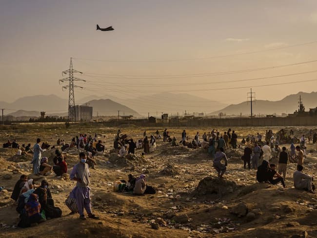 Intermediaciones del aeropuerto internacional de Kabul, Afganistán