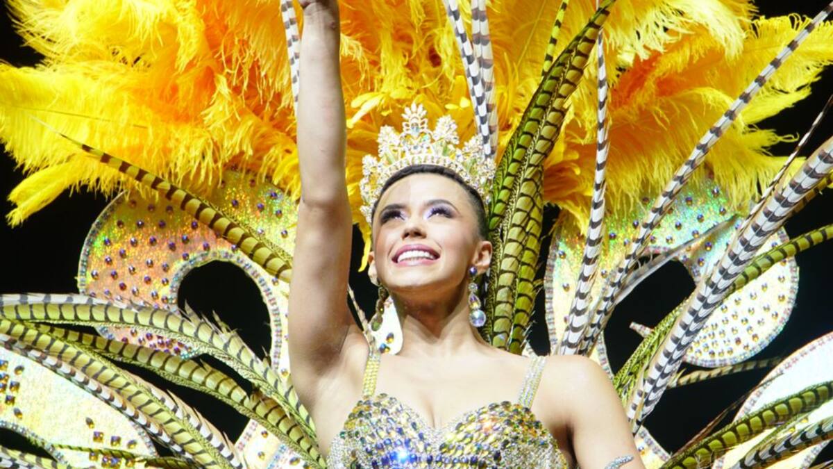 Con homenaje a la danza Natalia recibió su corona