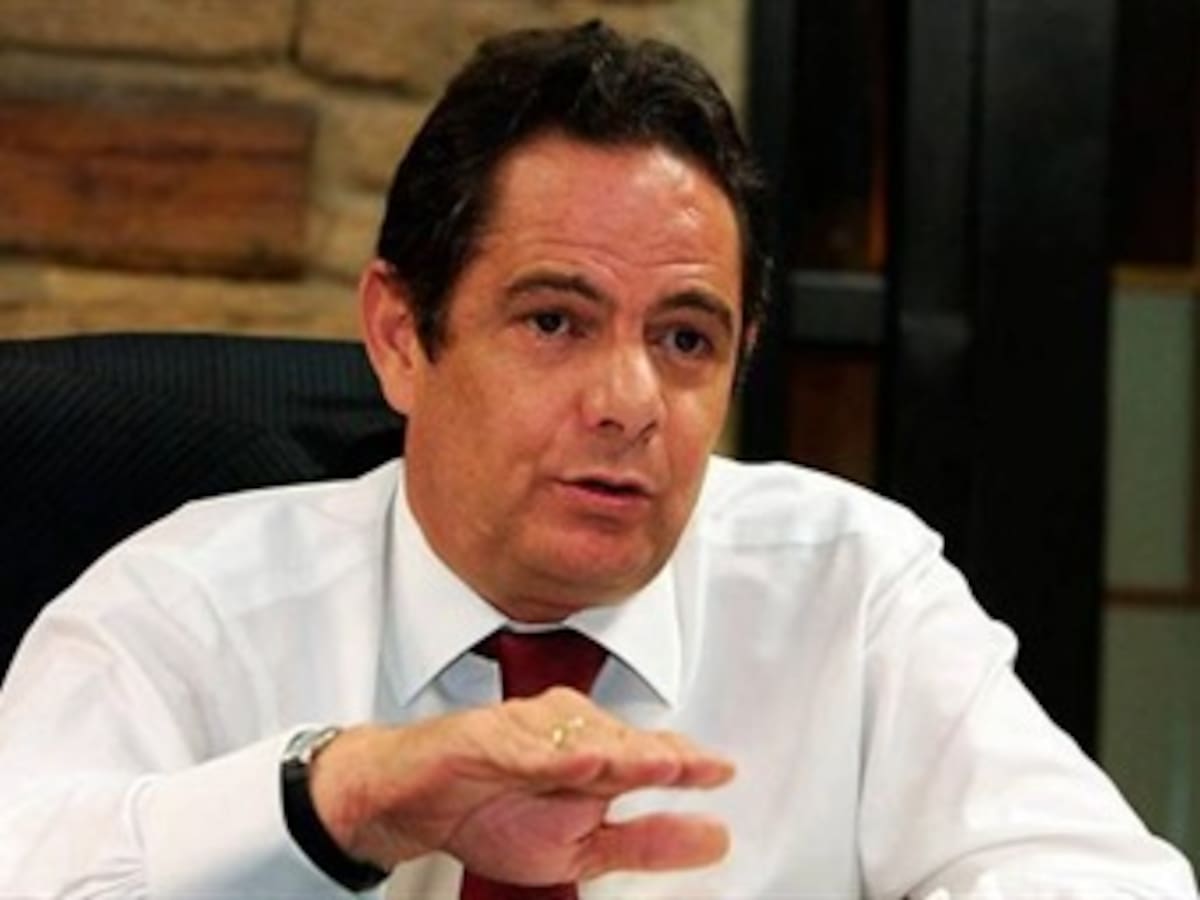 Los colombianos refrendarán el proceso de paz con las Farc: Vargas Lleras