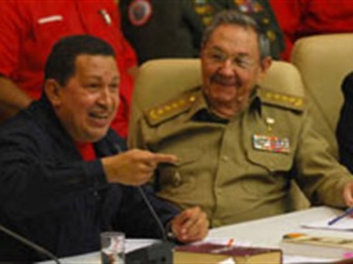 Presidente Chávez sigue gobernando desde Cuba